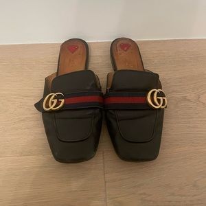 Gucci Womens Slides- Payton Mule- Black- 38.5